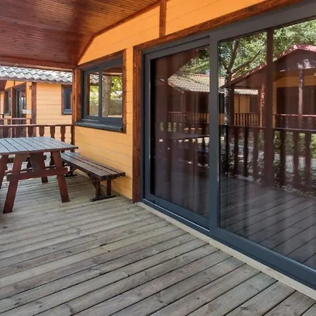Well Kept With Veranda In Chalet Blanes