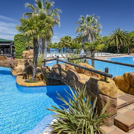 Chalet Well Kept With Veranda In Blanes